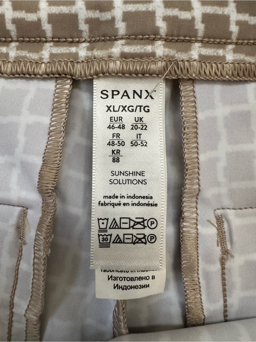 Spanx Sunshine Short - Picture 7 of 10